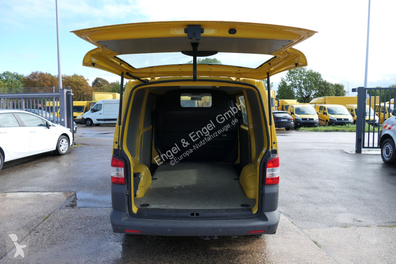 Véhicule utilitaire Volkswagen T5 Transporter...