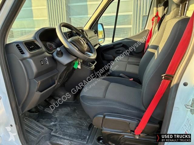 Samochód dostawczy Renault