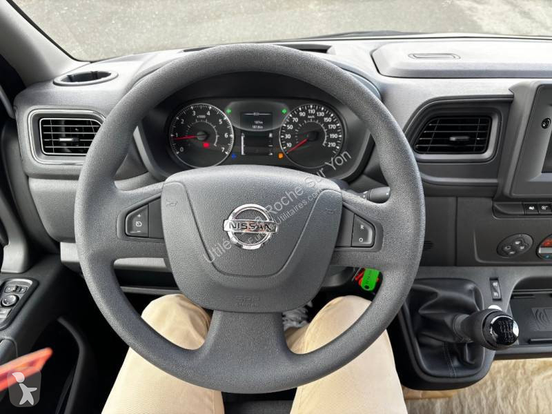 Лекотоварен автомобил Nissan