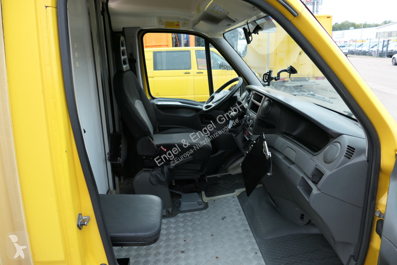 Iveco Daily 35 S11 C30C AUTOMATIK KAMERA Regale...