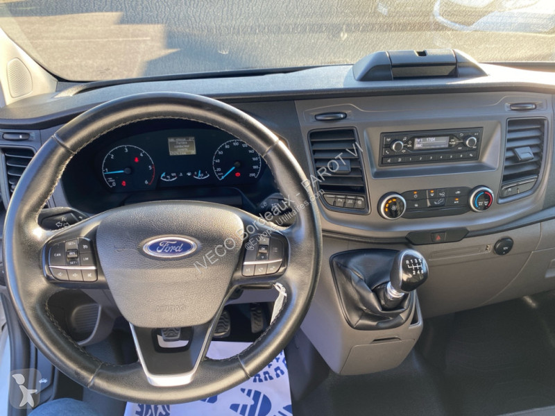 Véhicule utilitaire Ford 300 L2H2 2.0 EcoBlue...