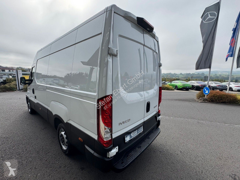 عربة نفعية Iveco 35S16 A8...