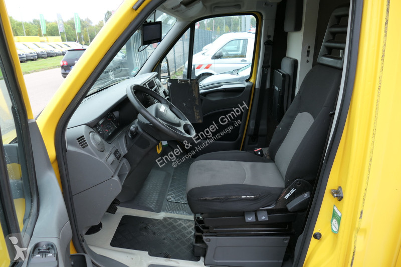 Iveco Daily 35 S11 C30C AUTOMATIK KAMERA Regale...