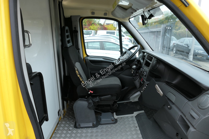 Iveco Daily 35 S11 C30C AUTOMATIK KAMERA Regale...