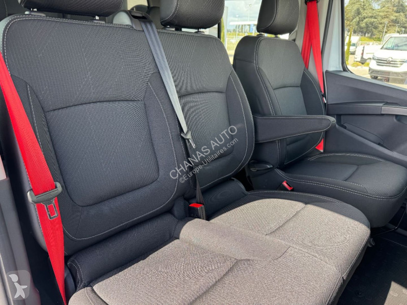 Véhicule utilitaire Renault BLUE DCI 150 GSR2...