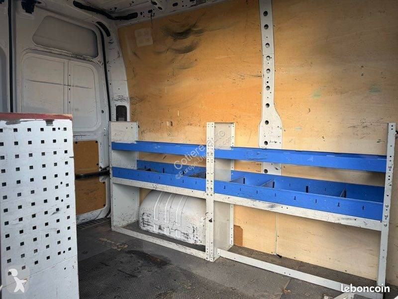 Samochód dostawczy Renault