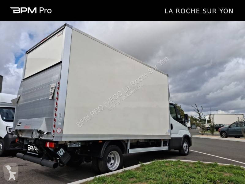 عربة نفعية Iveco