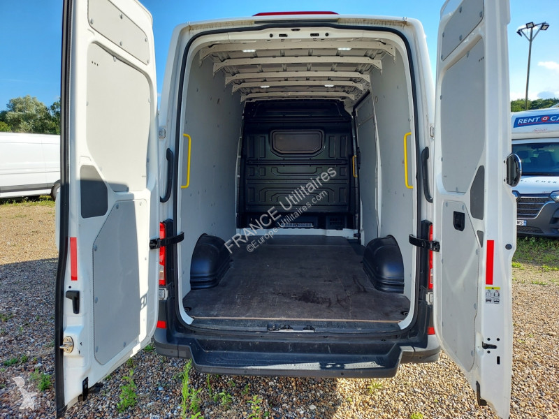 Véhicule utilitaire Volkswagen CRAFTER FG BVA...