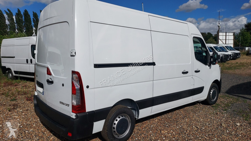 Véhicule utilitaire Renault MASTER III FG F3300...