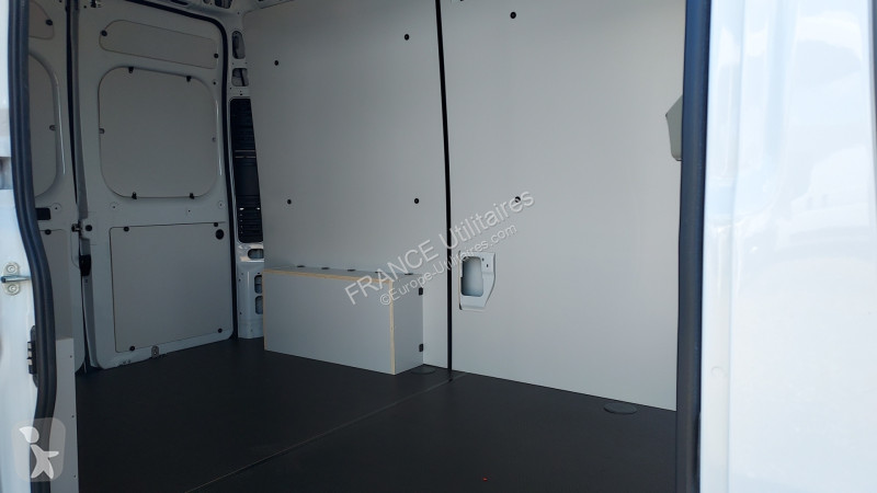 Véhicule utilitaire Peugeot BOXER FG L2H2 3.5...
