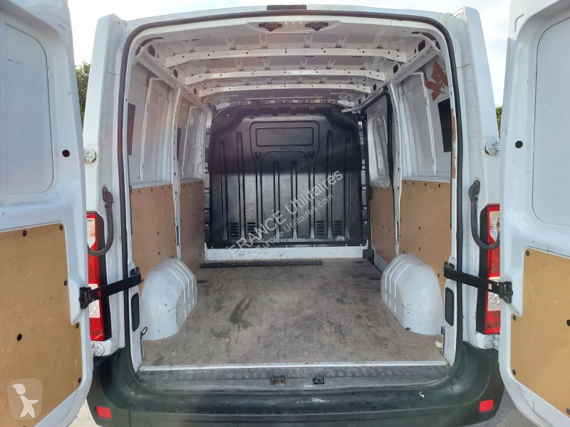 Véhicule utilitaire Renault MASTER III FG F3300...