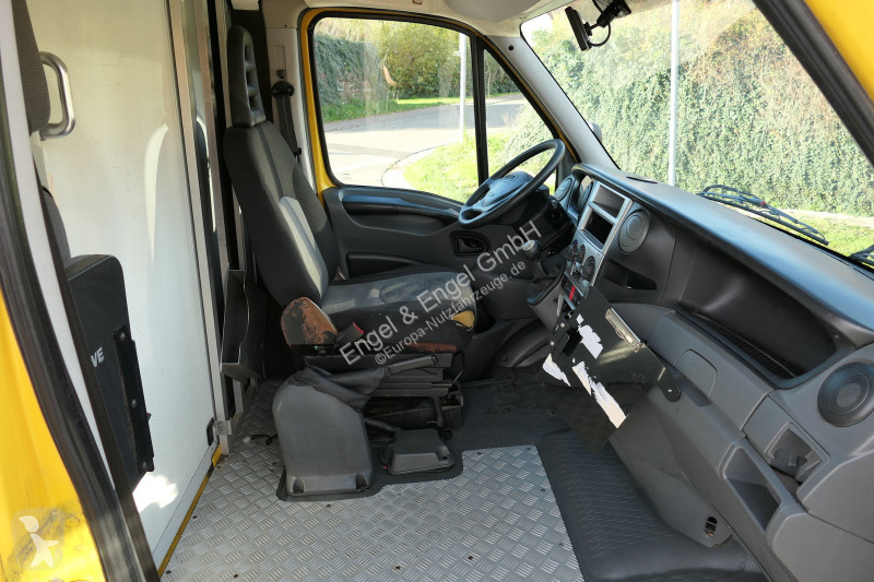 Véhicule utilitaire Iveco Daily 35 S11 C30C...