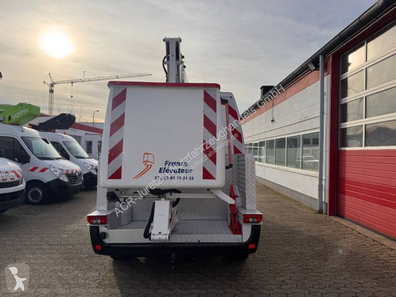 Samochód dostawczy Renault