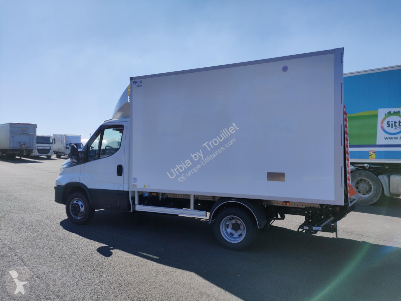 Iveco FRIGO 12M3 160 CV ROUES JUMELEES HAYON...