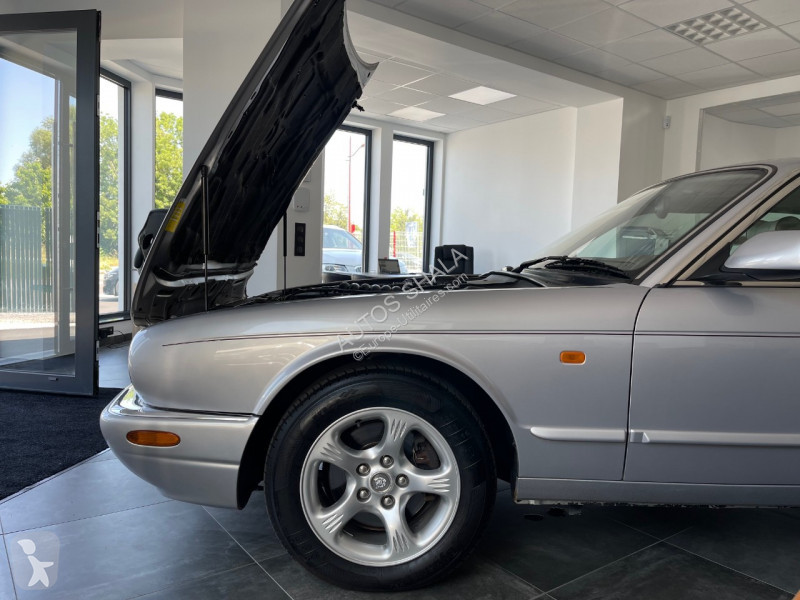 Samochód dostawczy Jaguar XJ8 4.0 V8  BA SOVEREIGN
