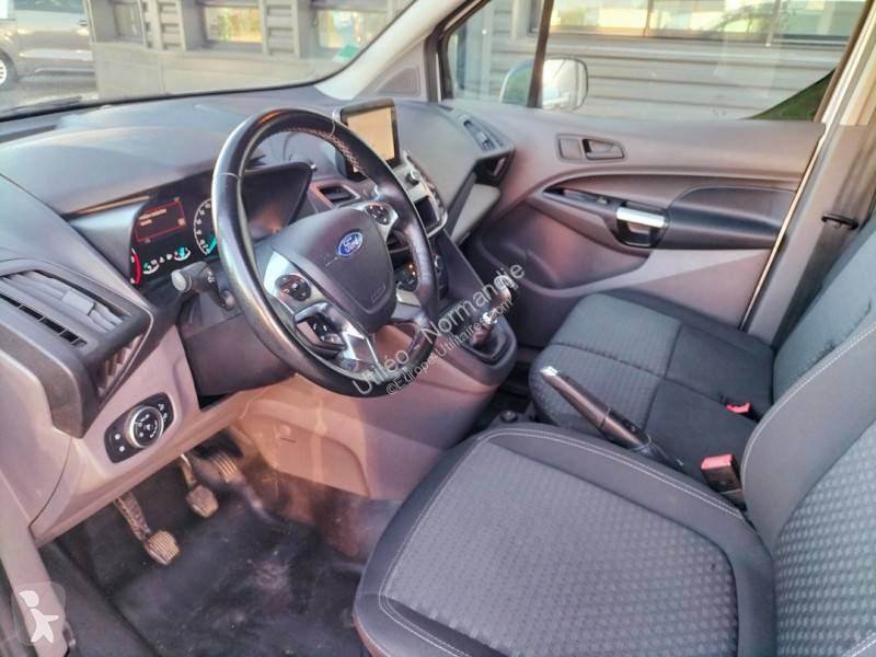 Véhicule utilitaire Ford