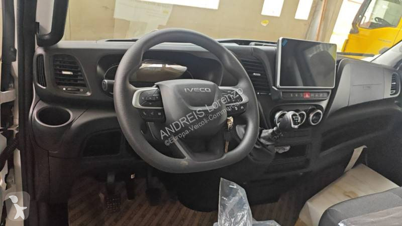 عربة نفعية Iveco