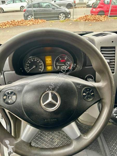 Furgoneta Mercedes