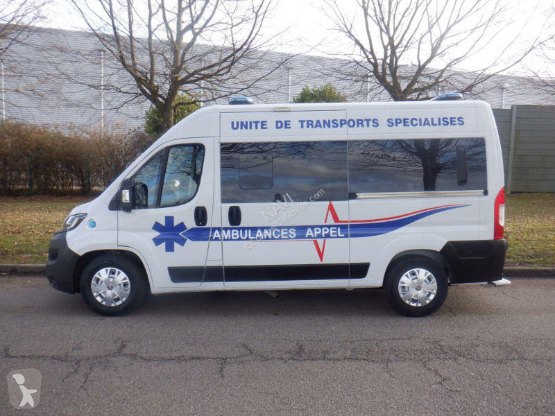 Furgoneta Fiat DUCATO AMBULANCE LES DAUPHINS...