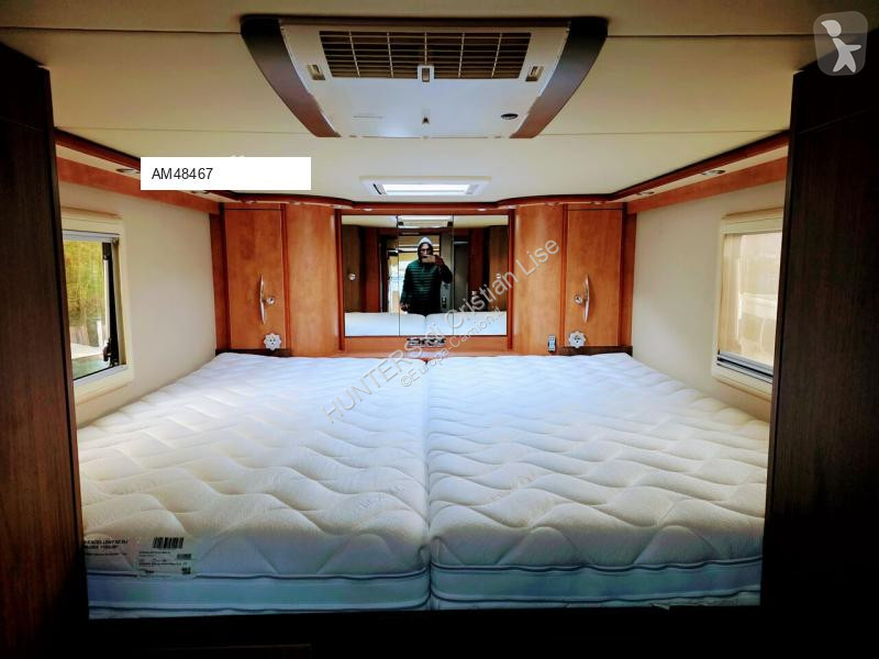 Véhicule utilitaire Carthago LINER DE LUXE 82 Q