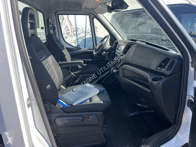 Furgoneta Iveco DAILY  35S14 NACELLE 25M DT25...