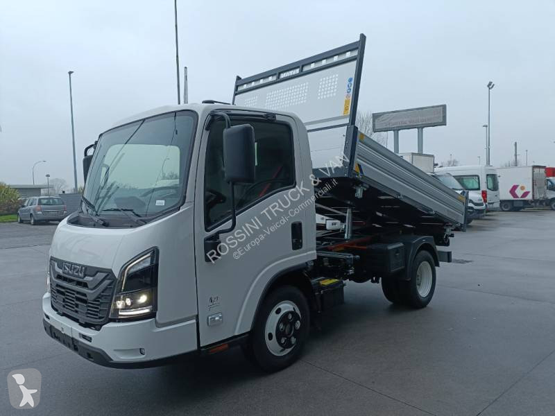 Samochód dostawczy Isuzu
