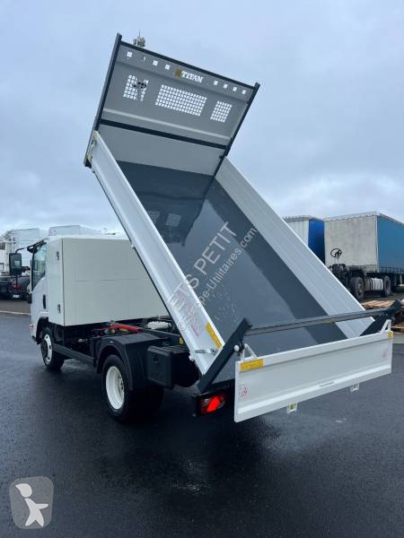 Véhicule utilitaire Isuzu
