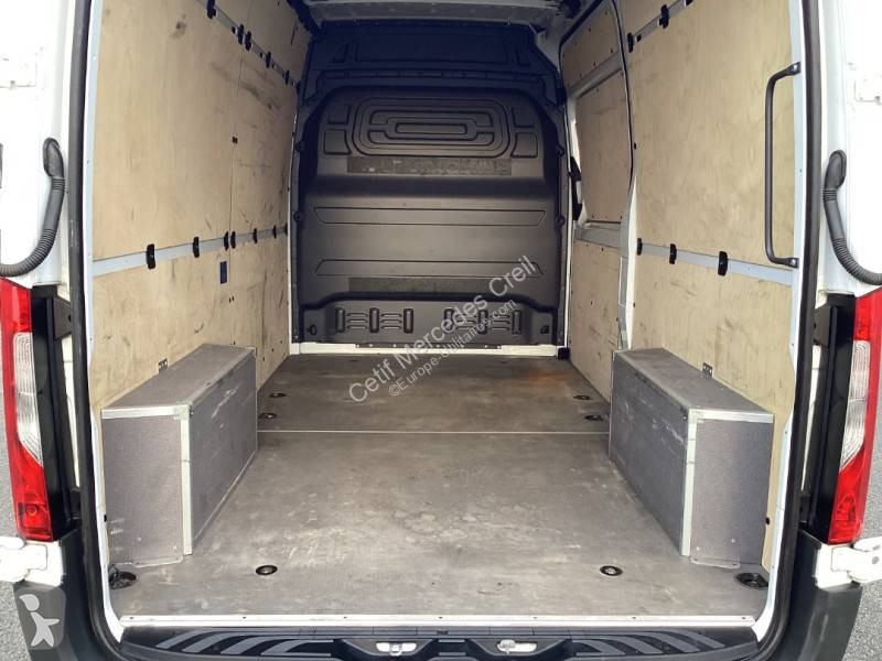 عربة نفعية Mercedes