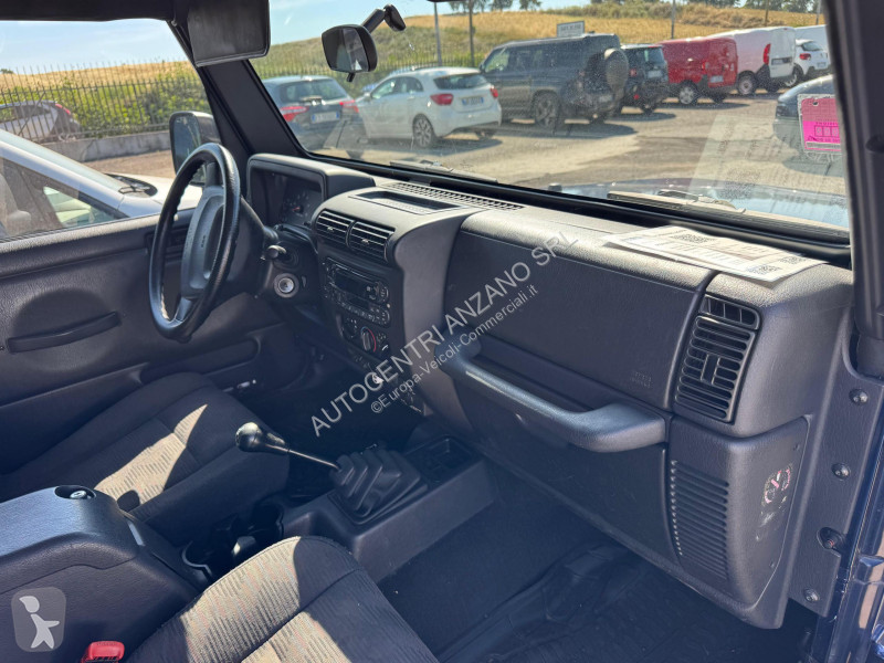 Samochód dostawczy Jeep Hard Top
