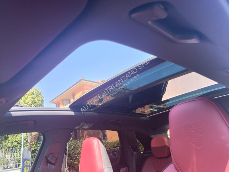 Véhicule utilitaire Porsche