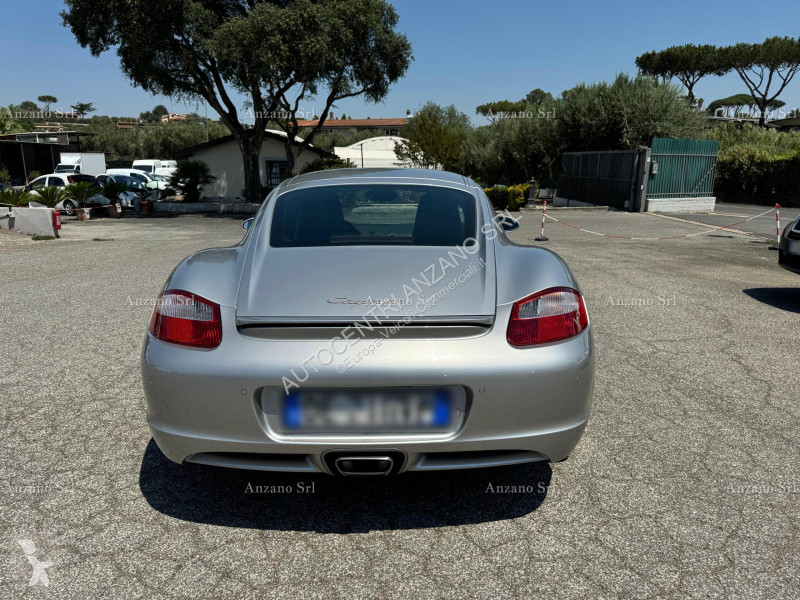 Samochód dostawczy Porsche Cayman Coupe