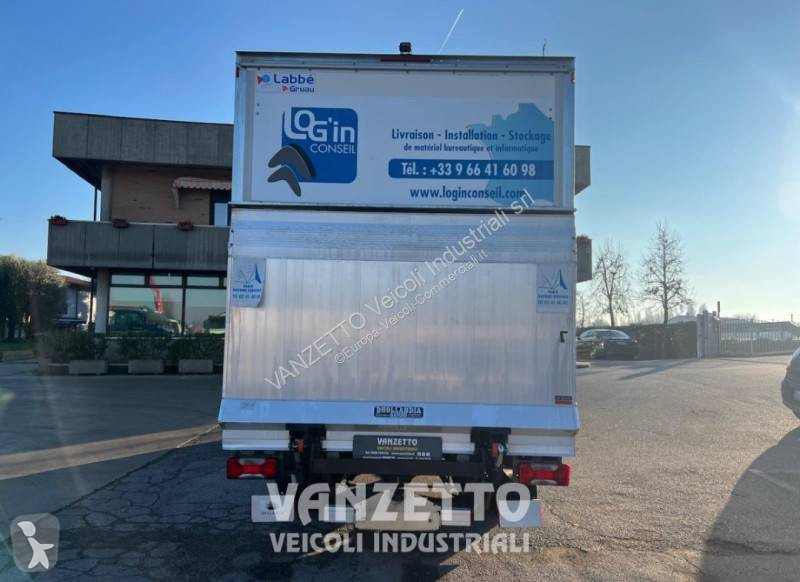Furgoneta Iveco