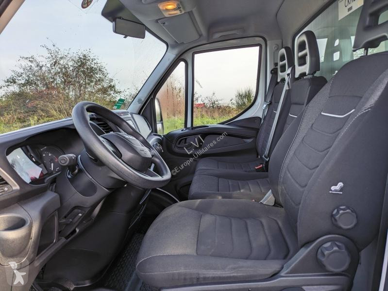 Véhicule utilitaire Iveco CCb 35C16H3.0...
