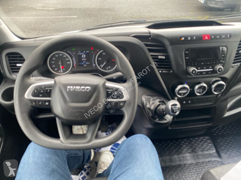 عربة نفعية Iveco 35S14H V12