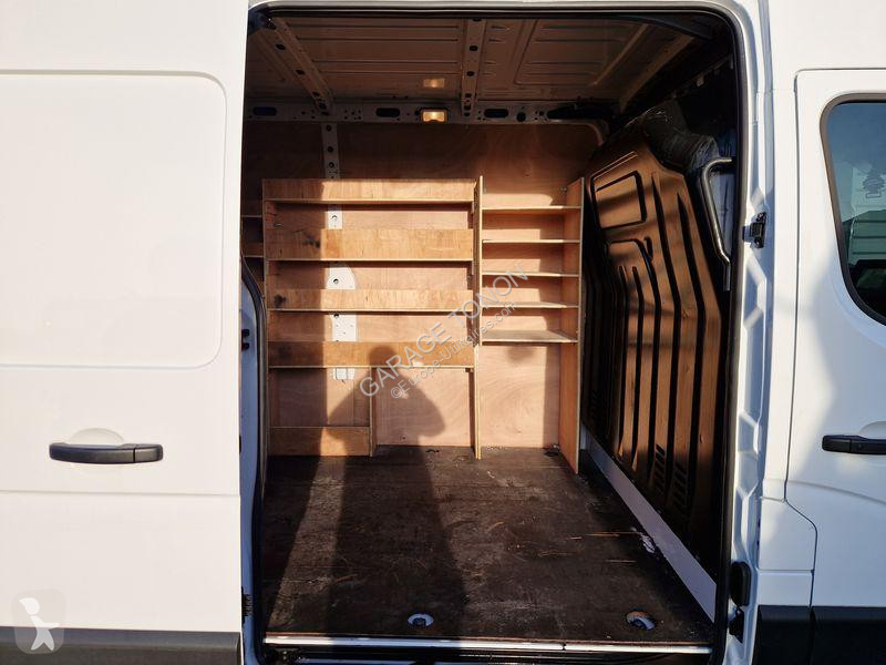 Véhicule utilitaire Renault L2H2 150