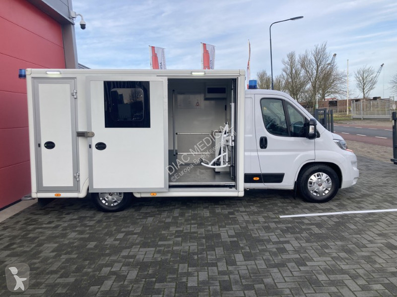 عربة نفعية Fiat Maxi Container Ambulance