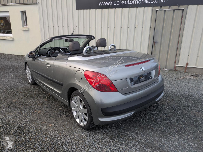 Véhicule utilitaire Peugeot 207 CC 1.6 HDI...