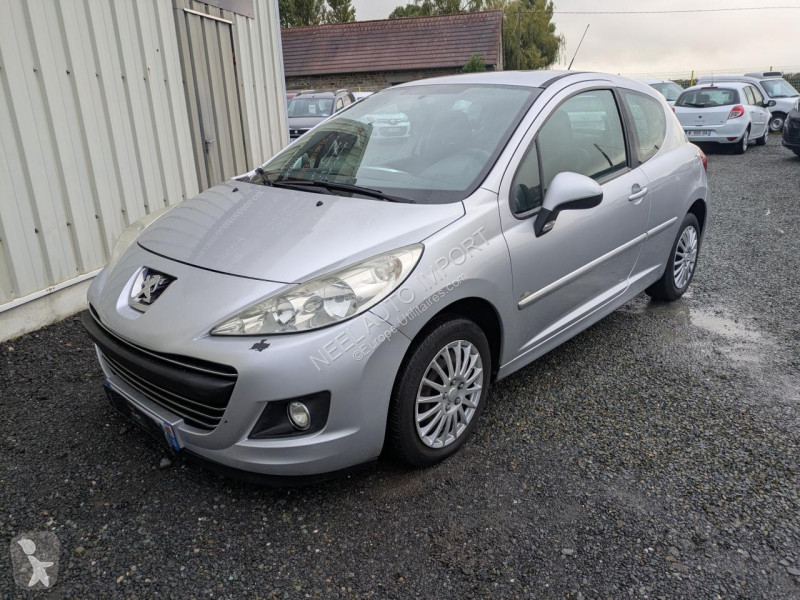 عربة نفعية Peugeot 207 1.6 HDI 92CH 3P BVM5