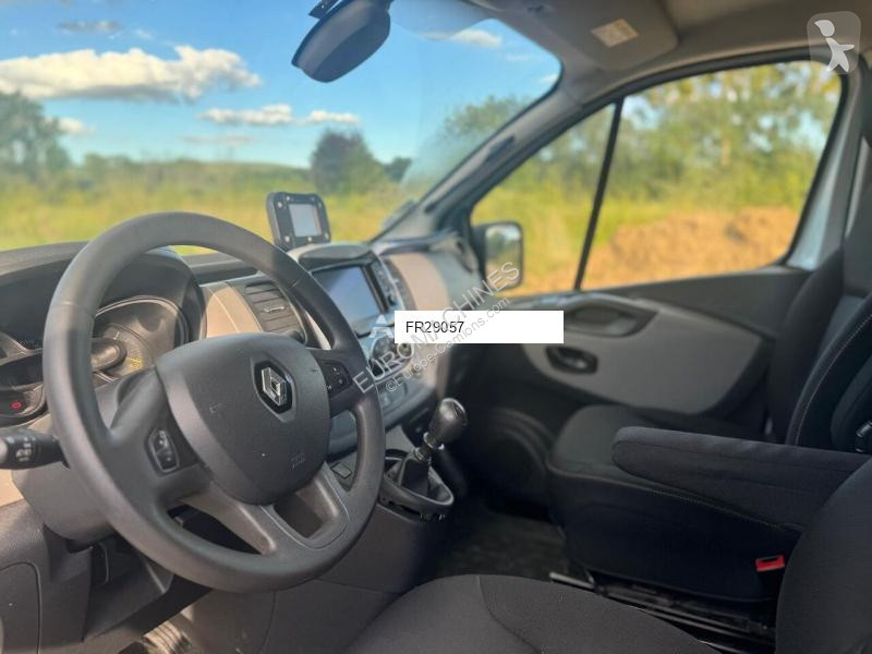 عربة نفعية Renault TRAFIC BOX TYPE C 2016