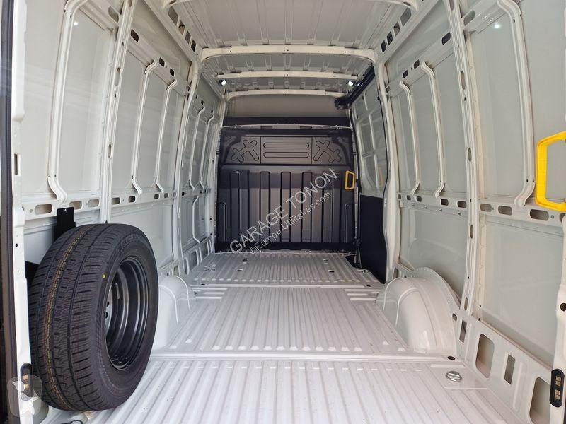 Véhicule utilitaire Iveco 35S14 GAZ GNC + ESSENCE