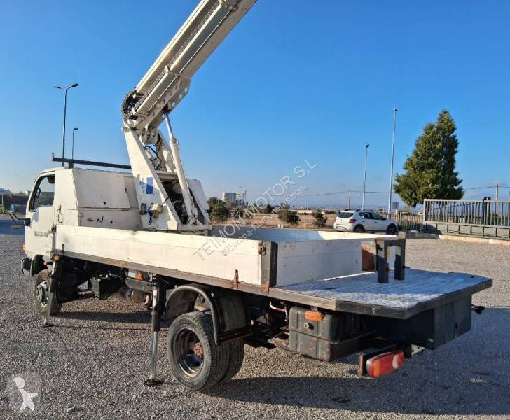 Véhicule utilitaire Nissan