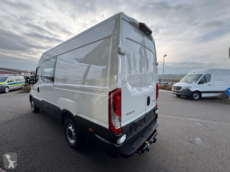 Samochód dostawczy Iveco 35S16 A8...