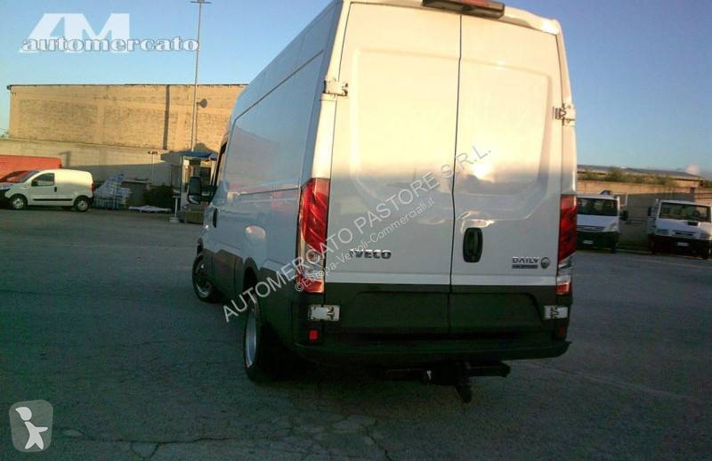 Furgoneta Iveco