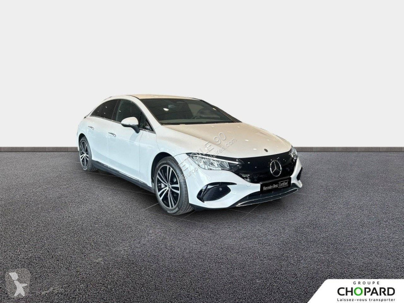 عربة نفعية Mercedes EQE 300