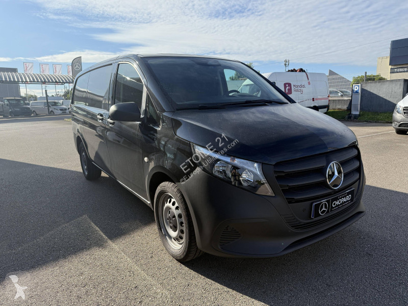 عربة نفعية Mercedes EVITO FOURGON 60 KWH LONG FWD