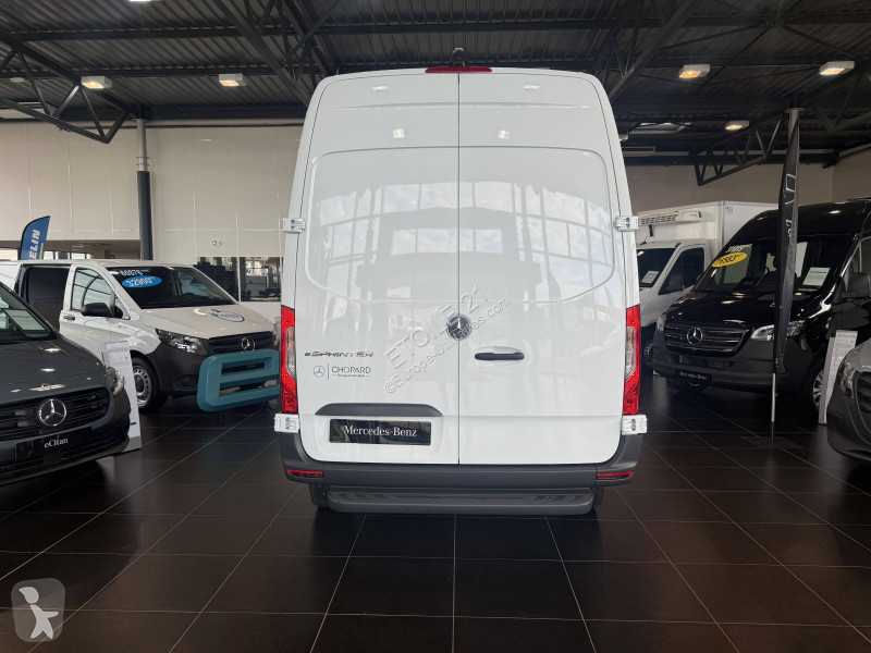 Nyttofordon Mercedes E-SPRINTER FGN 314 37 3.5T