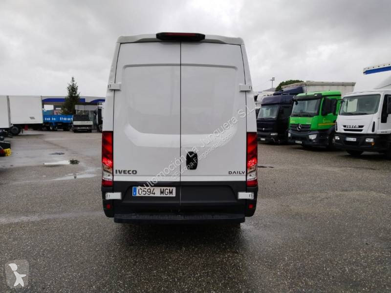 عربة نفعية Iveco