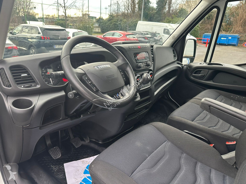 عربة نفعية Iveco DAILY 35C PLATEAU 13500 HT...