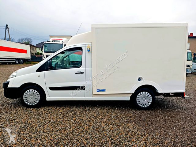 عربة نفعية Peugeot Refrigerated 130KM 2 Power