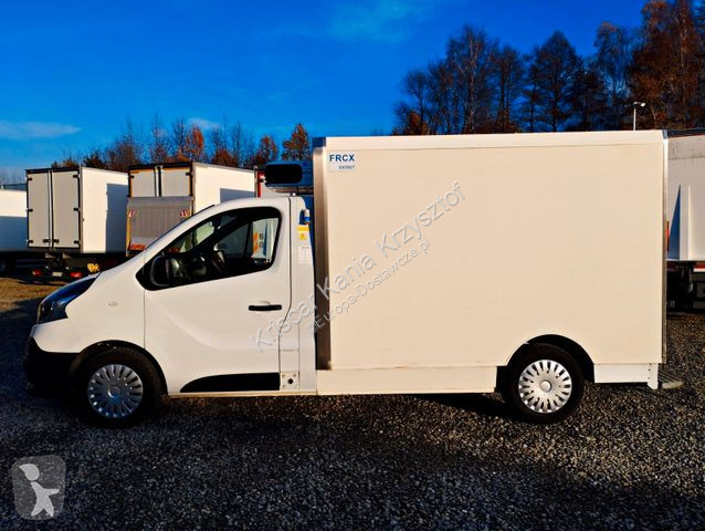 Samochód dostawczy Renault Refrigerator 130K 2...
